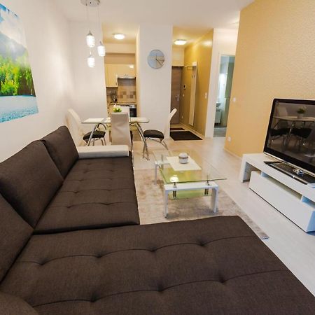 Apartament Corvin Promenade With Free Parking Budapeszt Zewnętrze zdjęcie