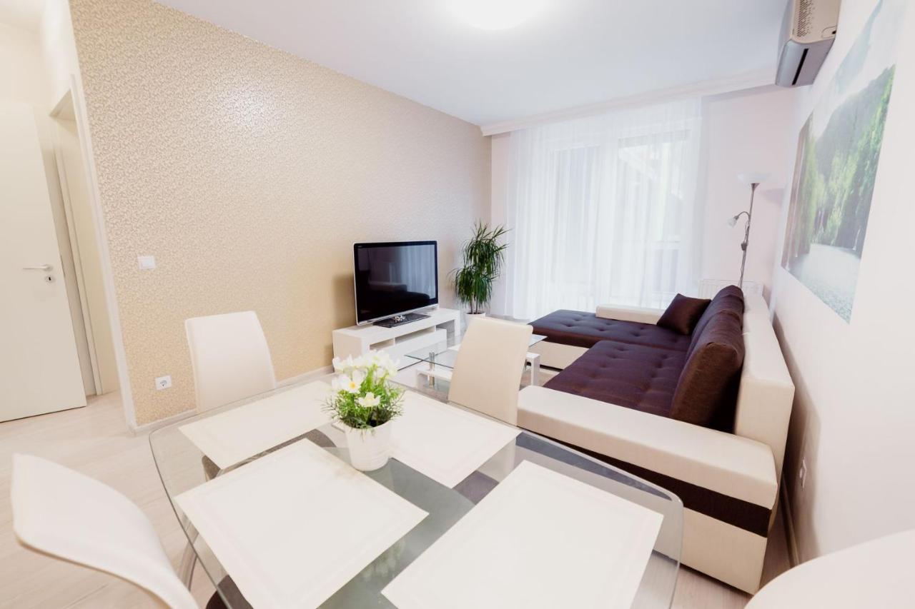 Apartament Corvin Promenade With Free Parking Budapeszt Zewnętrze zdjęcie